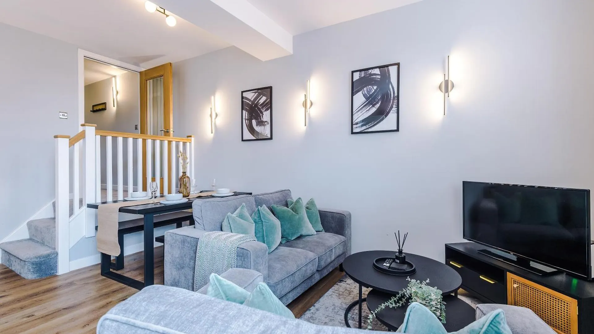 Harrogate House Apt 3 - 2 Bed Duplex Apartment